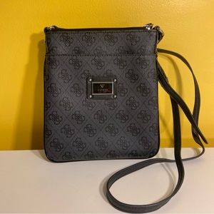 Vintage Guess Crossbody Bag